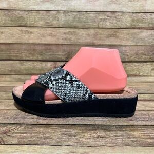 Vionic Hayden Slide Sandals